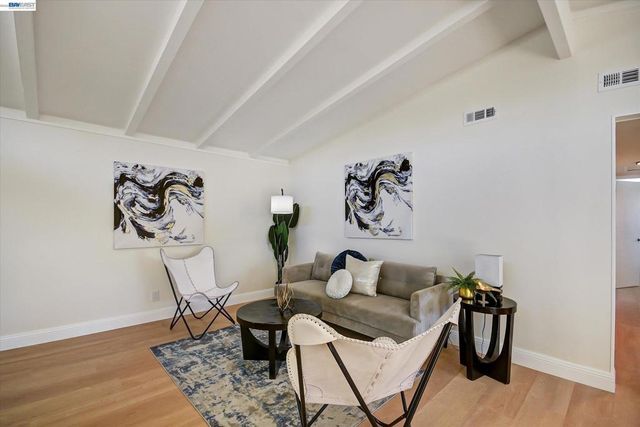 1215 Oak Creek Way, Sunnyvale, CA 94089