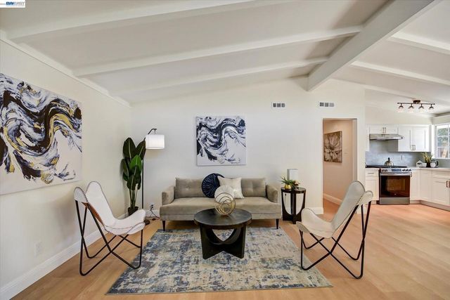 1215 Oak Creek Way, Sunnyvale, CA 94089