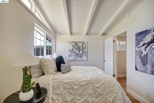 1215 Oak Creek Way, Sunnyvale, CA 94089