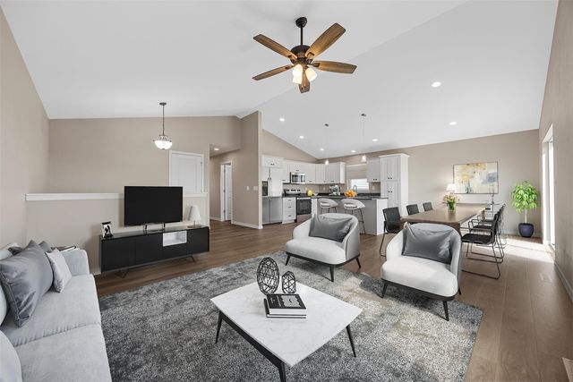 736 Indigo Drive, Palo, IA 52324