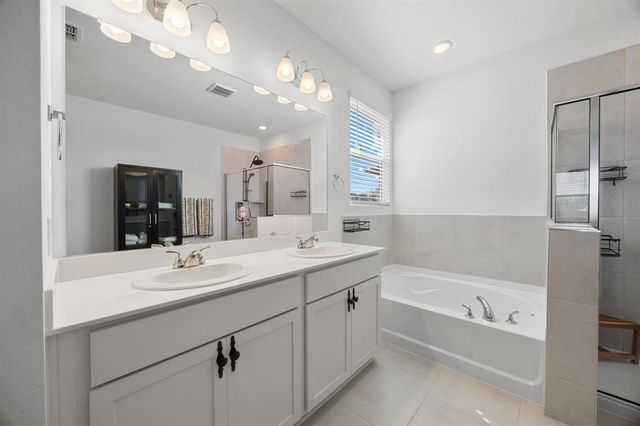 191 Silverton LN, Cedar Creek, TX 78612