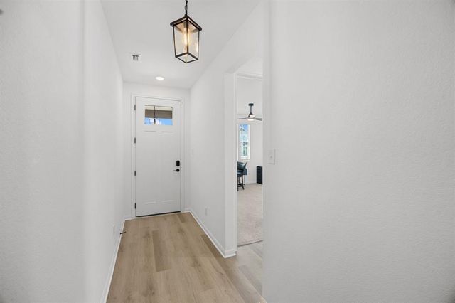 191 Silverton LN, Cedar Creek, TX 78612