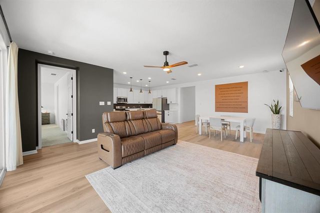 191 Silverton LN, Cedar Creek, TX 78612