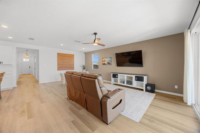 191 Silverton LN, Cedar Creek, TX 78612