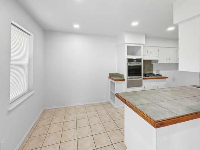 2120 Vickie Drive, Irving, TX 75060