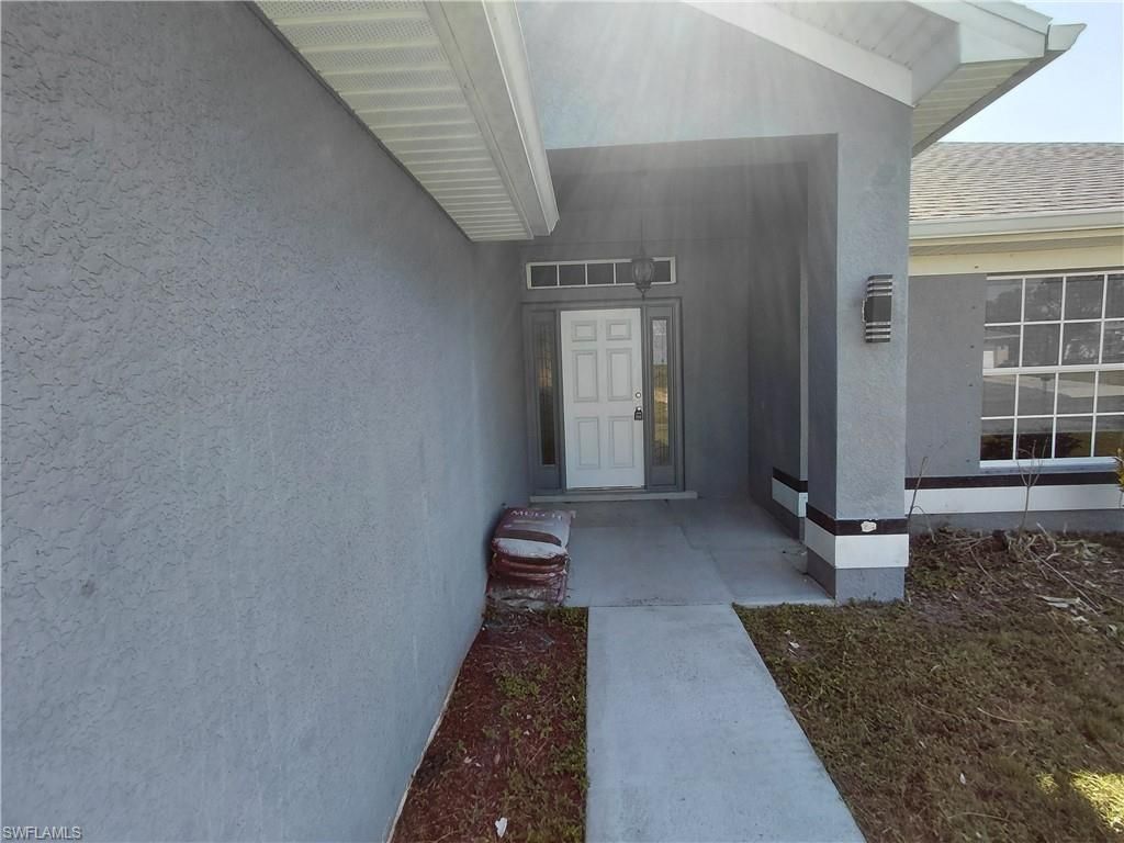 2013 NE 13th PL, CAPE CORAL, FL 33909 — photo 4