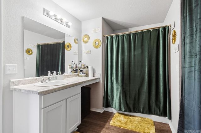 5000 Red Fox Trl, Bauxite, AR 72011