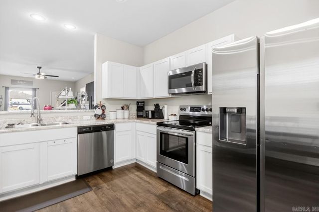 5000 Red Fox Trl, Bauxite, AR 72011