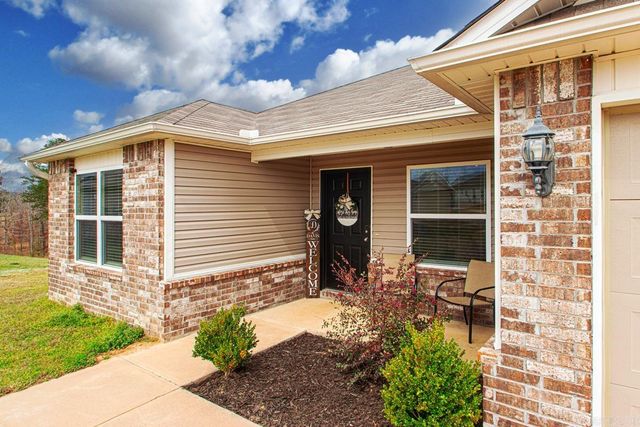 5000 Red Fox Trl, Bauxite, AR 72011