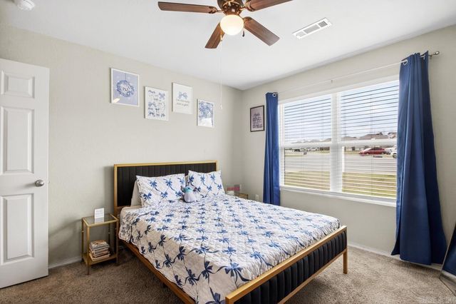 5000 Red Fox Trl, Bauxite, AR 72011