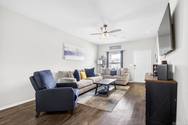 5000 Red Fox Trl, Bauxite, AR 72011