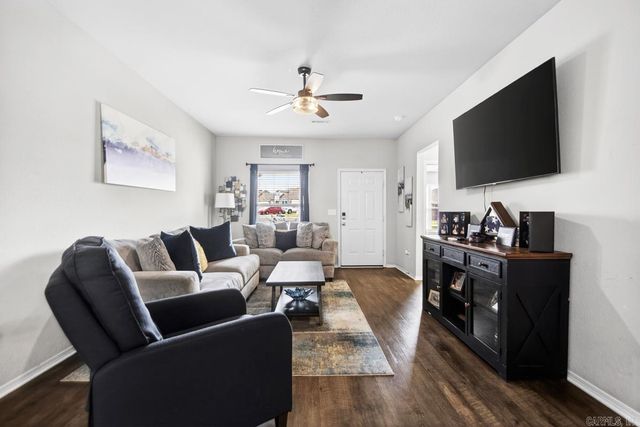 5000 Red Fox Trl, Bauxite, AR 72011