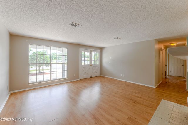 7876 ARBLE Drive, Jacksonville, FL 32211