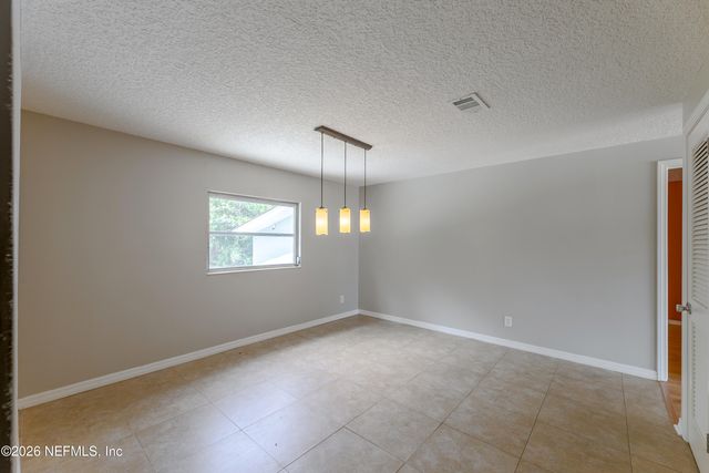 7876 ARBLE Drive, Jacksonville, FL 32211
