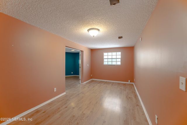7876 ARBLE Drive, Jacksonville, FL 32211