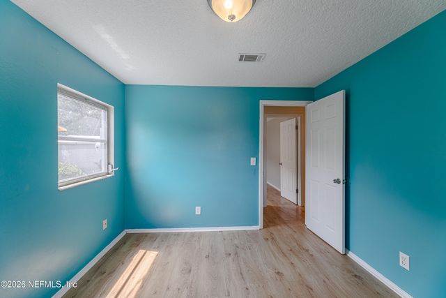 7876 ARBLE Drive, Jacksonville, FL 32211