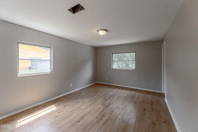 7876 ARBLE Drive, Jacksonville, FL 32211