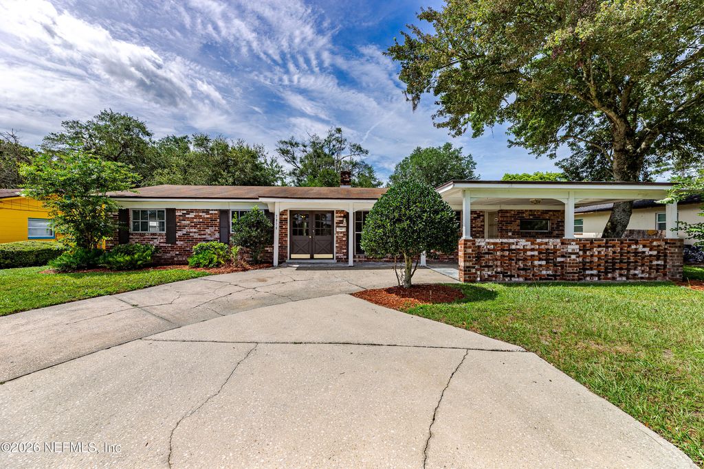 7876 ARBLE Drive, Jacksonville, FL 32211