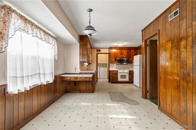 1604 Wakefield, Tuscaloosa, AL 35405