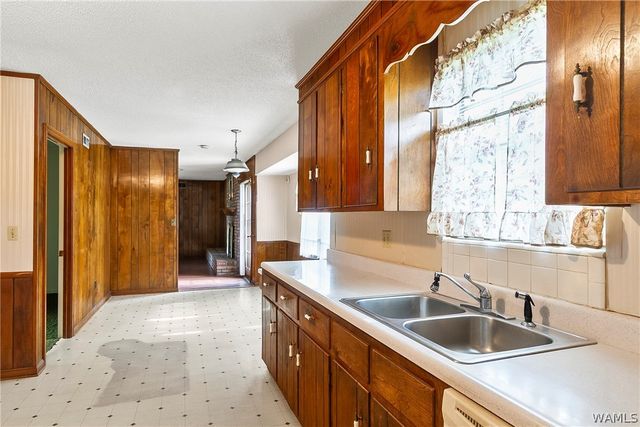 1604 Wakefield, Tuscaloosa, AL 35405