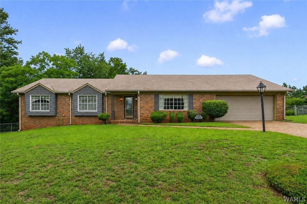 1604 Wakefield, Tuscaloosa, AL 35405