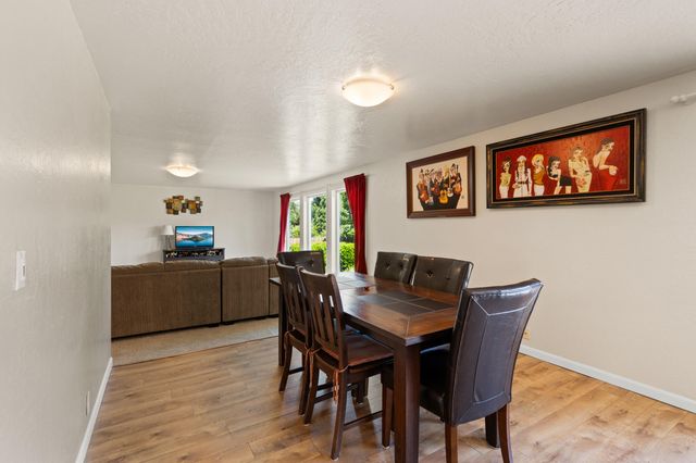 2642 Hawaiian Avenue, Medford, OR 97504
