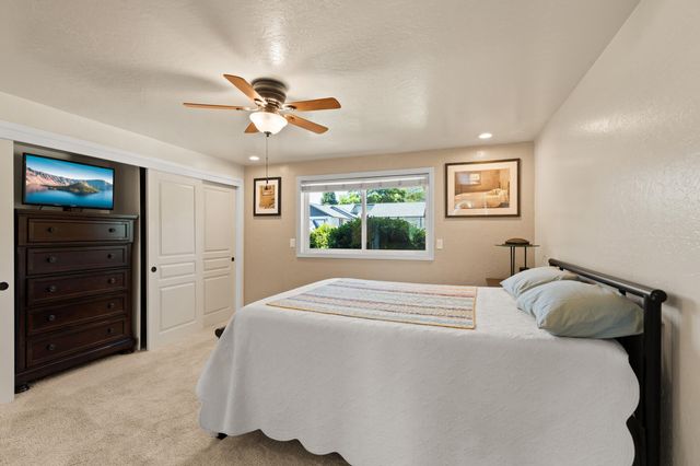2642 Hawaiian Avenue, Medford, OR 97504