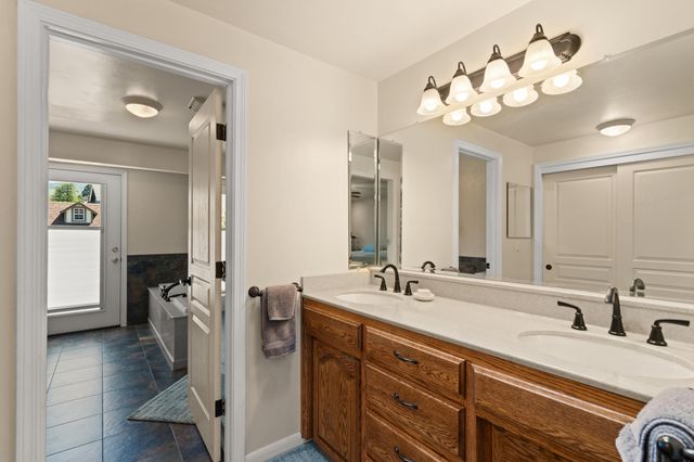 2642 Hawaiian Avenue, Medford, OR 97504