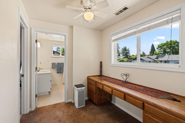 2642 Hawaiian Avenue, Medford, OR 97504