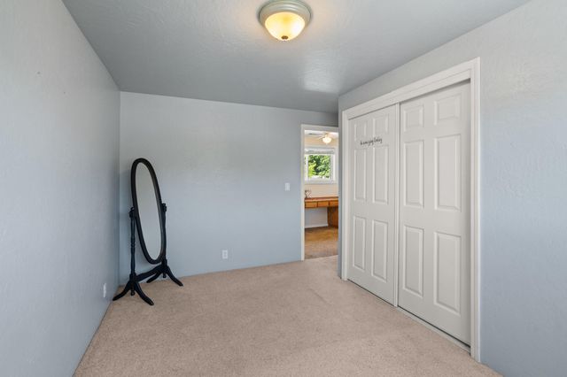 2642 Hawaiian Avenue, Medford, OR 97504