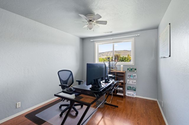 2642 Hawaiian Avenue, Medford, OR 97504