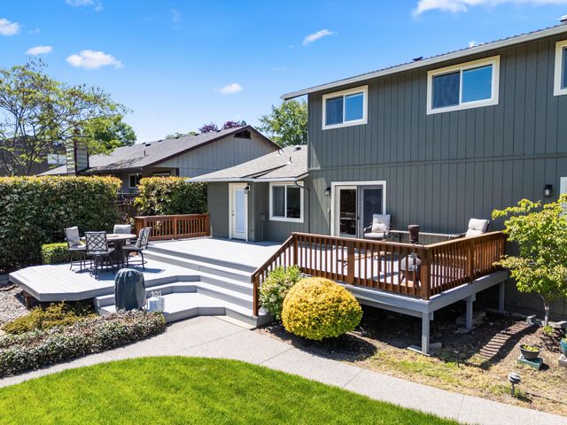 2642 Hawaiian Avenue, Medford, OR 97504