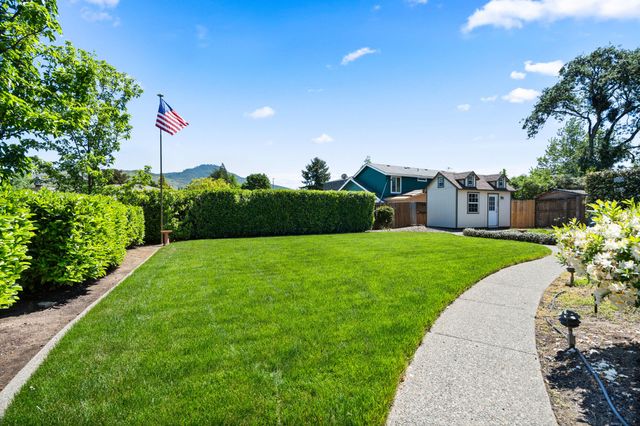 2642 Hawaiian Avenue, Medford, OR 97504
