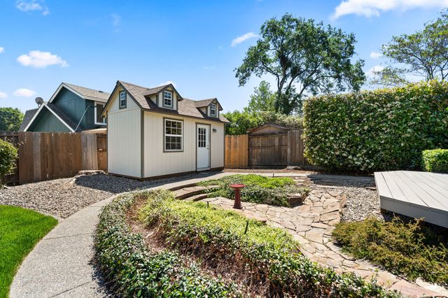 2642 Hawaiian Avenue, Medford, OR 97504