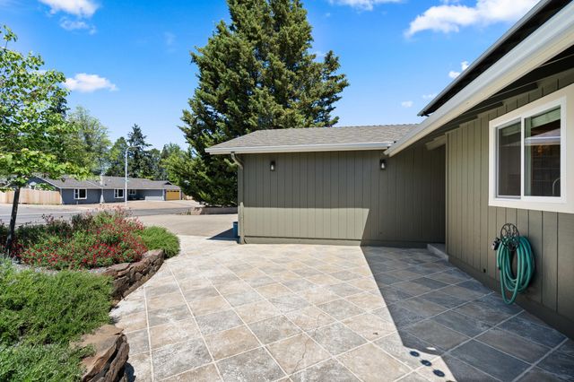 2642 Hawaiian Avenue, Medford, OR 97504