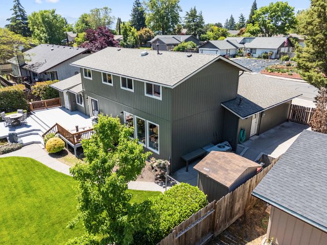 2642 Hawaiian Avenue, Medford, OR 97504