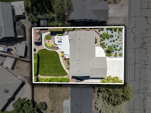 2642 Hawaiian Avenue, Medford, OR 97504