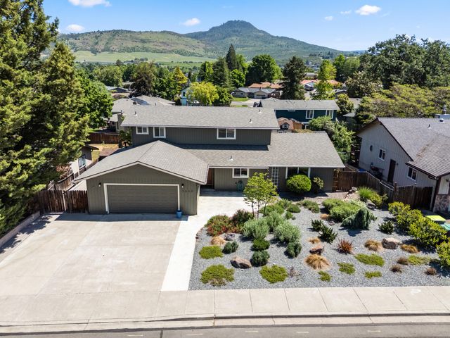 2642 Hawaiian Avenue, Medford, OR 97504