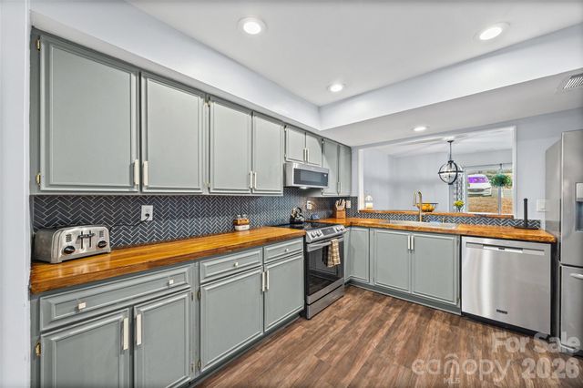 34 Old Post Road, Lake Wylie, SC 29710