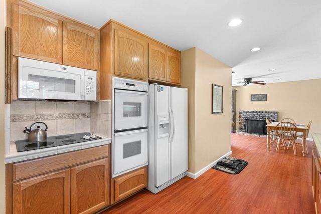 1832 Calistoga Drive, San Jose, CA 95124
