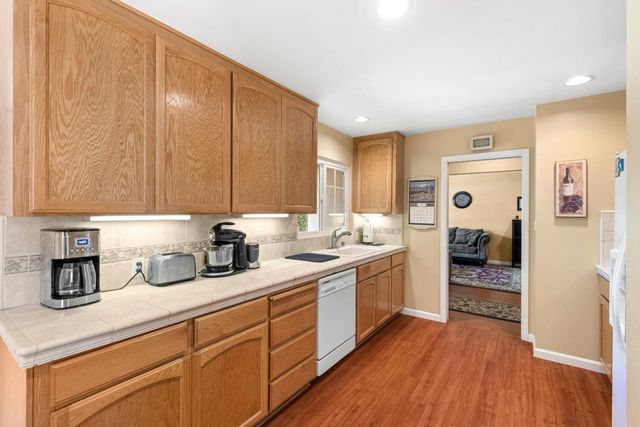 1832 Calistoga Drive, San Jose, CA 95124