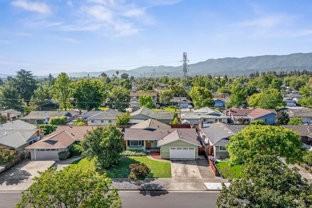 1832 Calistoga Drive, San Jose, CA 95124