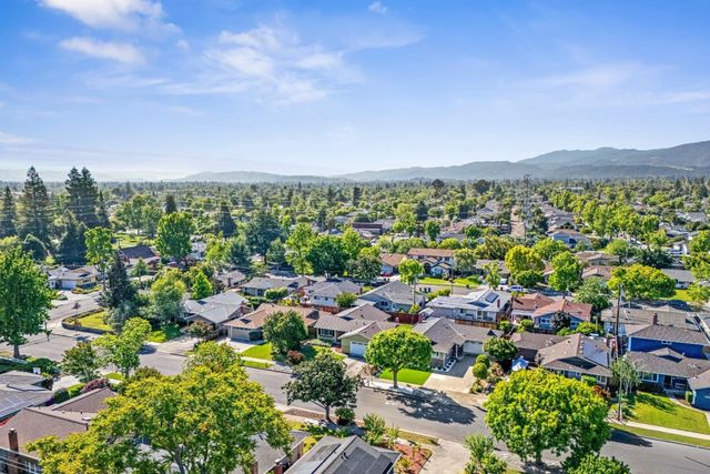 1832 Calistoga Drive, San Jose, CA 95124