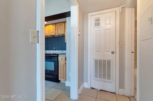 311 W ASHLEY Street 806, Jacksonville, FL 32204