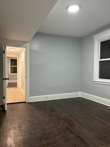 72 4th Street 1, New Haven, CT 06519