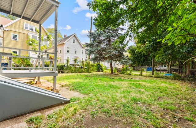 72 4th Street 1, New Haven, CT 06519