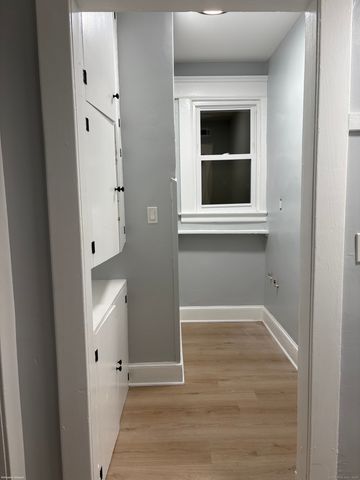 72 4th Street 1, New Haven, CT 06519