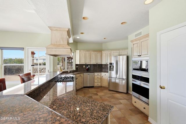 1165 Regal Ridge Drive, El Paso, TX 79912