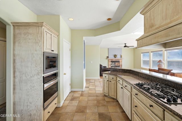 1165 Regal Ridge Drive, El Paso, TX 79912