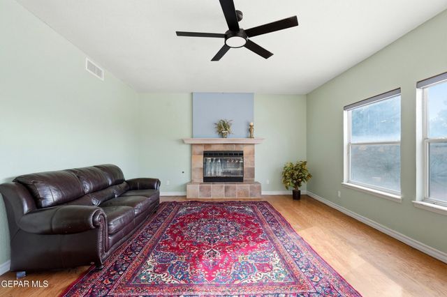 1165 Regal Ridge Drive, El Paso, TX 79912